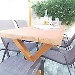 فيلة Michael's Greek House